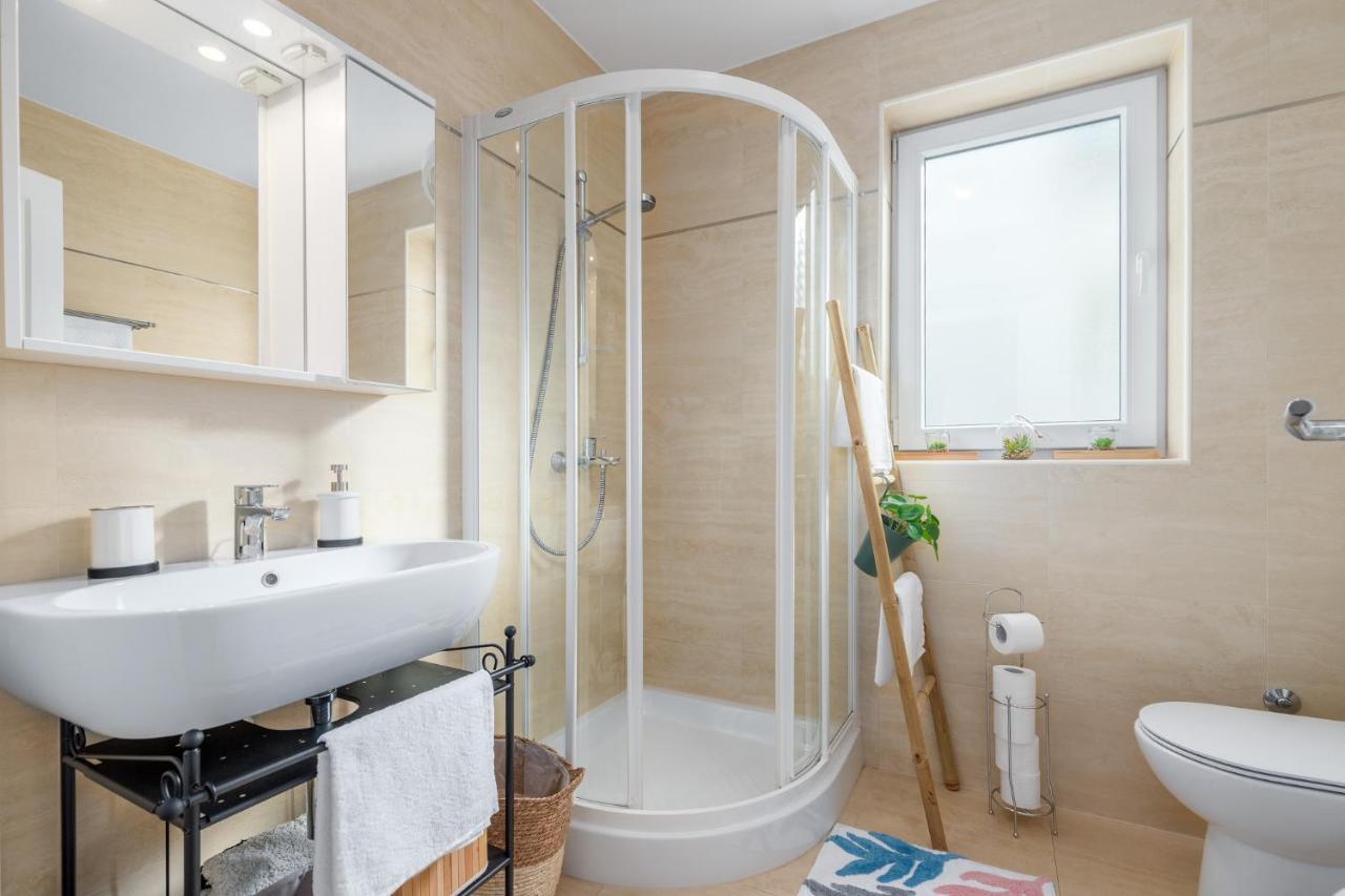 Apartment Andrea Пореч Екстер'єр фото
